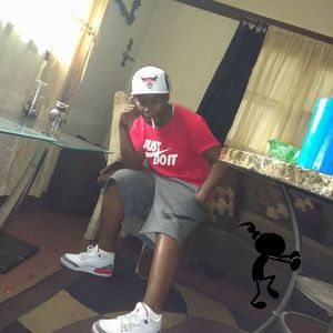 Meet your Posher, Mona